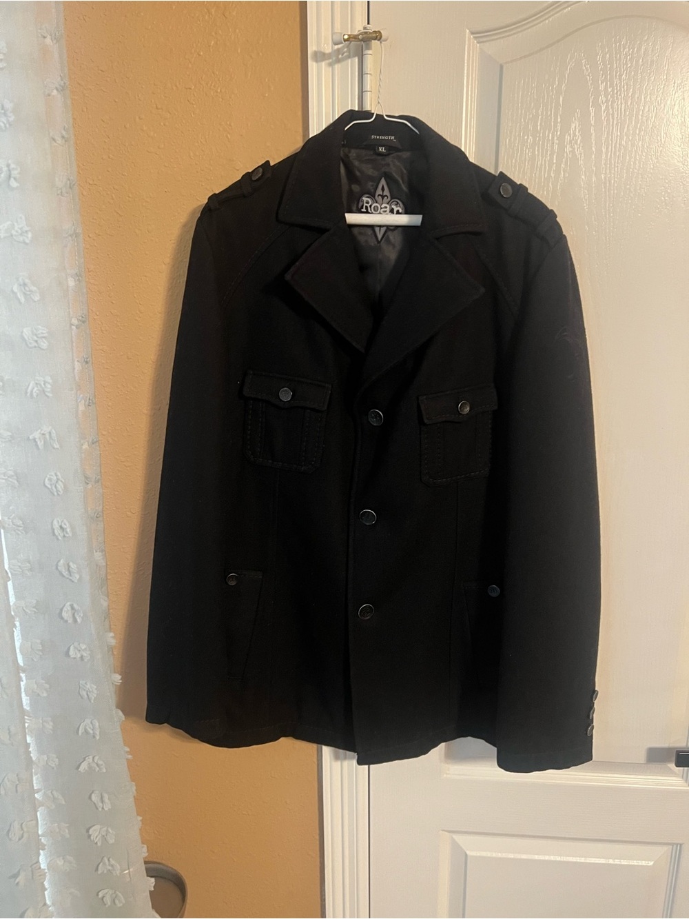 Roar jacket sz x large